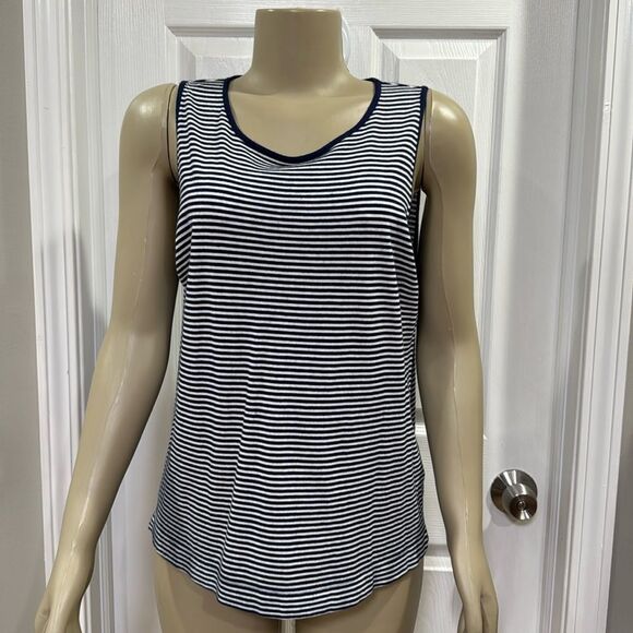 THEORY NAVY BLUE TANK TOP. - Picture 1 of 7